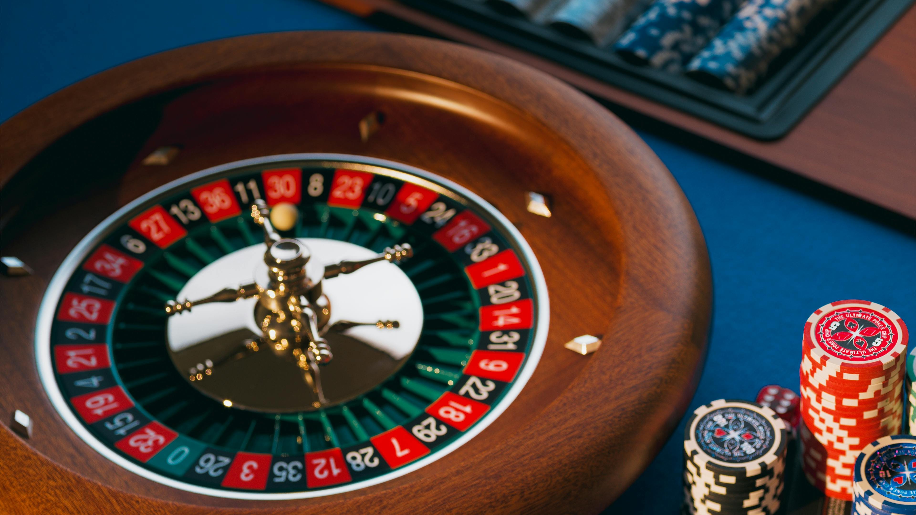 mahacuan77 net live dealer table displaying transparent odds and real-time game state